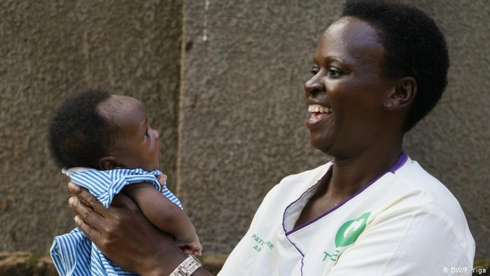 Using smartphone tech to improve maternal health in Uganda